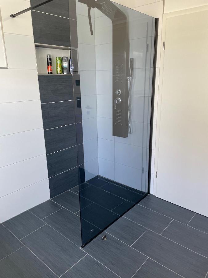 Apartments Saaldorf-Ferienhaus Mit 6 Apartments 45Qm-120Qm Direkt Am Thueringer Meer-Bleilochtalsperre Bad Lobenstein Exterior foto